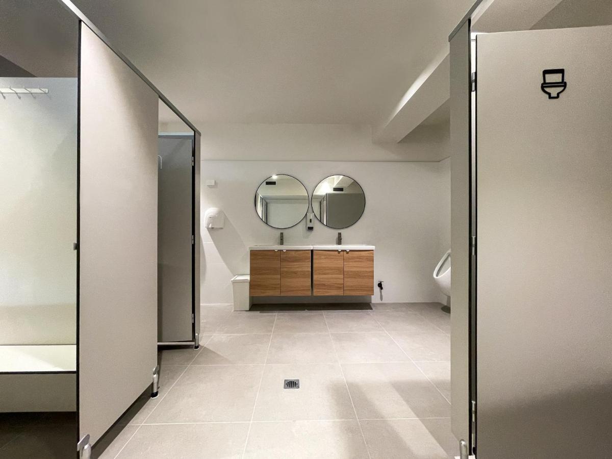 הובארט Airone Capsule Hotel מראה חיצוני תמונה